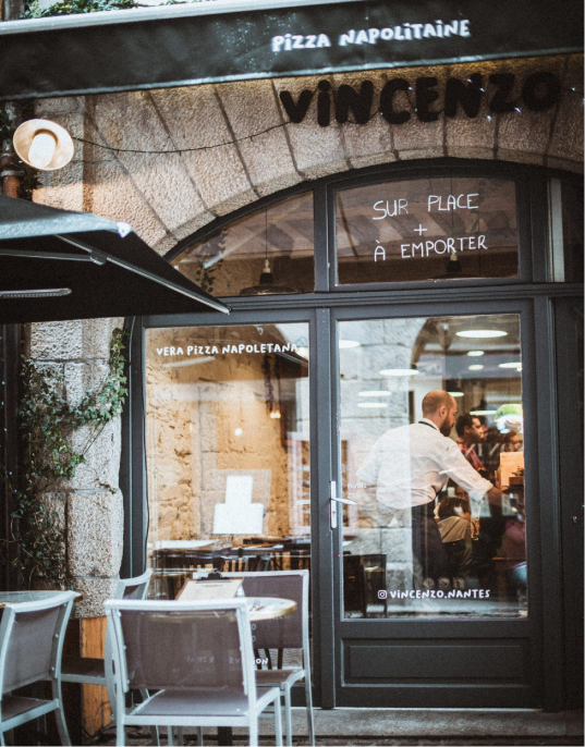 Vincenzo Pizzeria Napolitaine Façade restaurant Vincenzo à Nantes